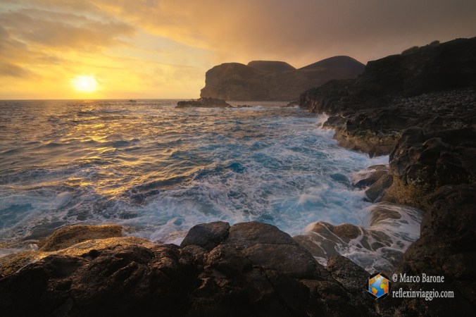 Il vulcano Capelinhos al tramonto
